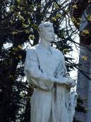 Півпостать