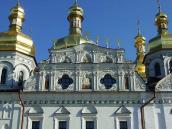 Фронтон над трансептом