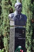 Бюст О. П. Онищука