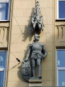 Ліва скульптура рицаря