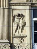 Ліва скульптурна група «Амури і Психея»