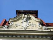 Лівий фронтон