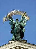 Скульптура “Слава”