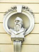 Бюст 2 в ніші