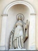 Постать святої у лівій ніші