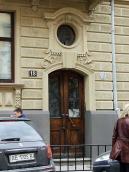 2012 р. Вхід і вікно-люкарна