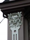 2012 р. Сецесійний маскарон 2-го поверху