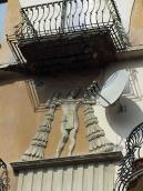 2012 р. Сецесійний рельєф на фасаді