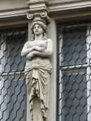 Скульптурна консоль-каріатіда