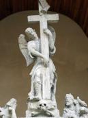 Ангел з хрестом