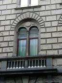 Вікно-біфорій 2-го поверху