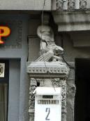 Ліва скульптура