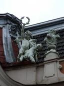 Скульптурна група на фронтоні