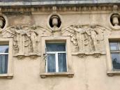 2012 р. Вікно 3-го поверу та сецесійні…