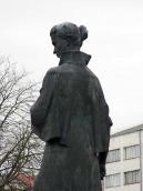 Півпостать