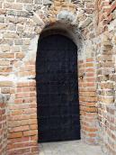 Двері башти