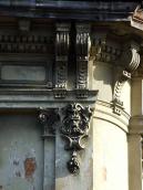 Капітель наріжної пілястри