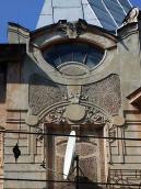 Сецесійний фронтон