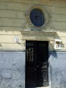 2013 р. Вхід та вікно-люкарна