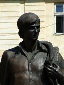 Півпостать В. Івасюка