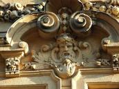 Рельєфний маскарон