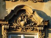 Рельєфний фронтон