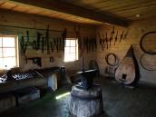 Права частина чільної стіни