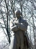 2013 р. Півпостать С. Бандери анфас