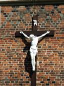 Розп’яття над порталом