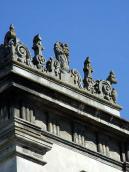 Аттик зі скульптурами. Вигляд з…