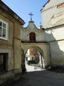 2013 р. Брама. Вигляд з боку двора