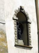 Ніша середнього ярусу зі скульптурою.…