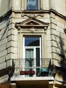 Наріжний балкон 2-го поверху