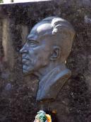 2013 р. Барельєф М. Рудницького