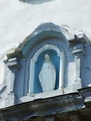 2013 р. Фронтон зі скульптурою…