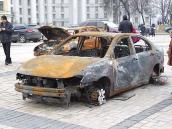 Знищений автомобіль з Маріуполя