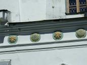 Гзимс із полив’яними розетками