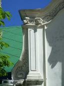 Ліва пілястра