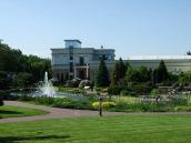 Ставок (3) та корпус (4)