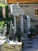 Сходи і площадка руїн