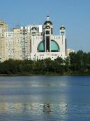 Собор відбивається у Десенці