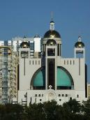 Собор на тлі будинків Микільської…