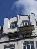 Сецесійний фронтон і вікна 6-7-го…