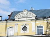 Люкарна і фронтон