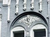 Аркатурний пояс і тимпан