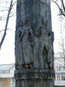 Барельєфи «Герої Енеїди» та «Москаль…