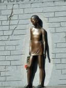 Постать дівчинки