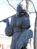 Півпостать музи