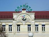 Вікна 3-го поверху і фронтон