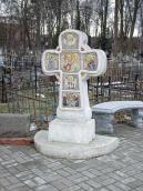 2021 р. Пам’ятний хрест біля входу